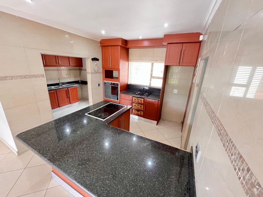 To Let 4 Bedroom Property for Rent in Stirling Eastern Cape